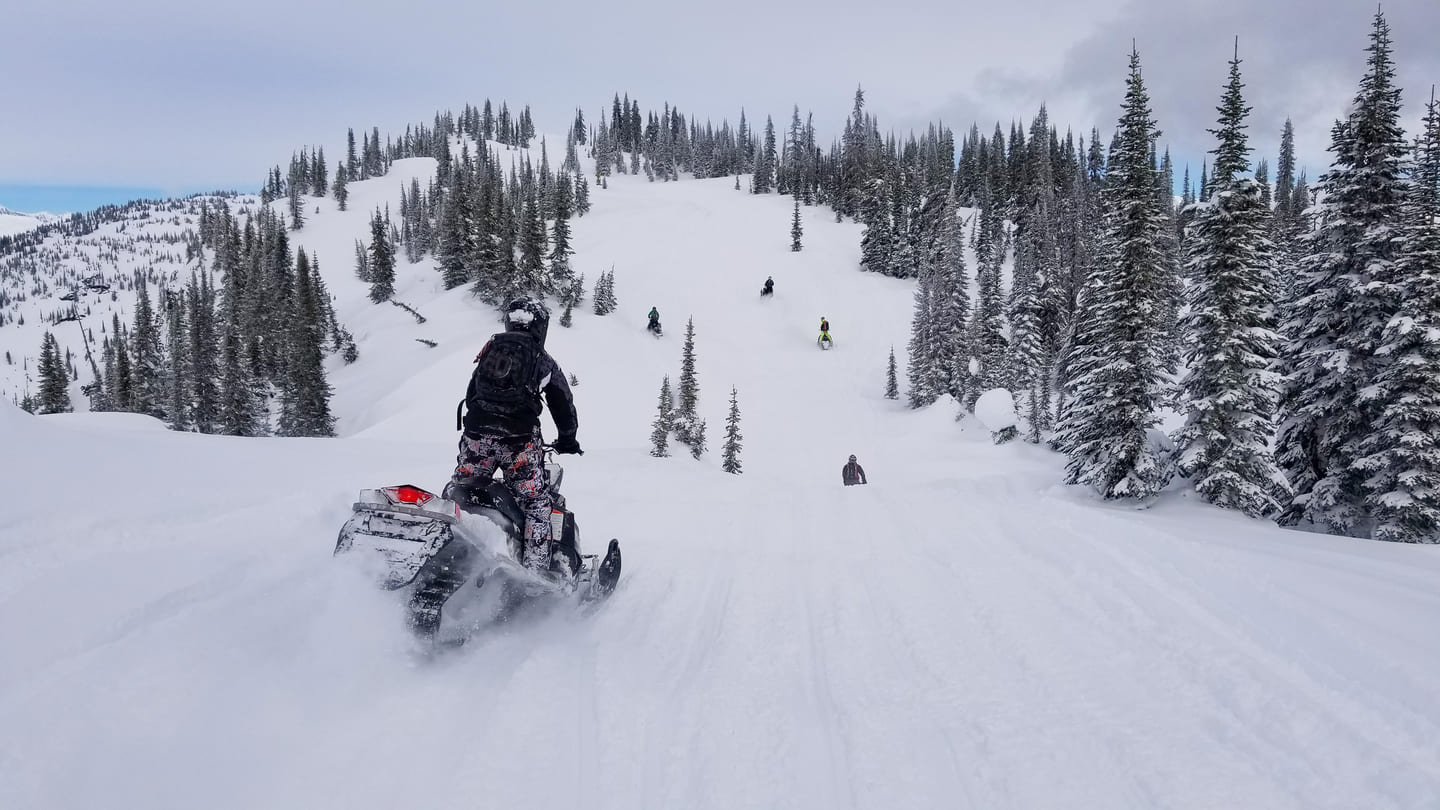 Revelstoke Thrills: Skiing Canada’s Powder Paradise