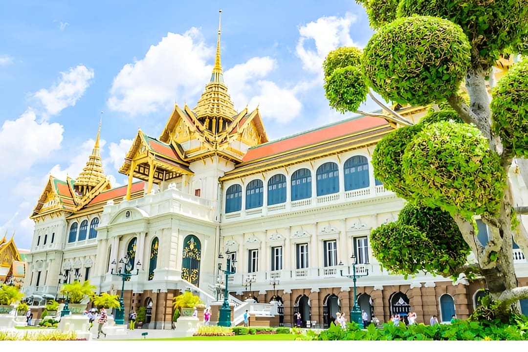 The Grand Palace and Bangkok’s Temples – A Royal Adventure
