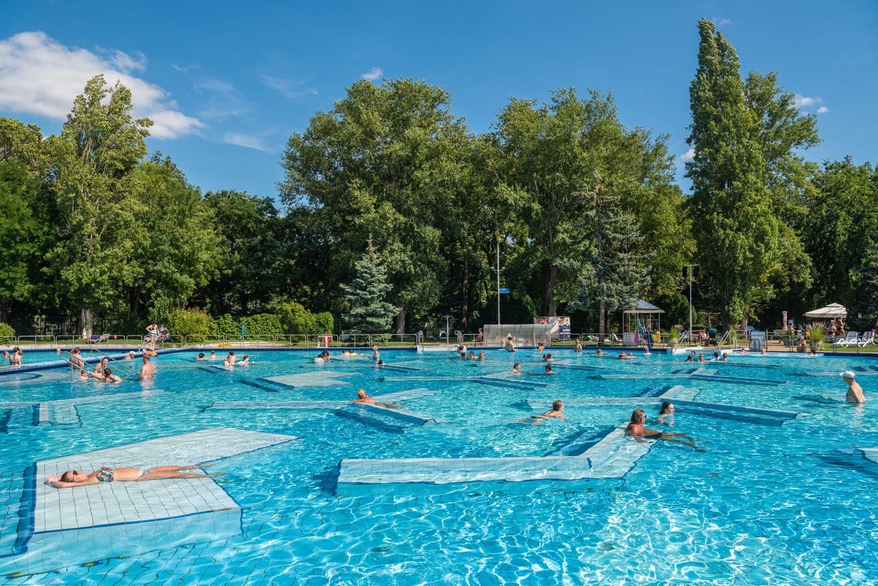 Refreshing moments under the sun at one of Budapest’s iconic outdoor thermal baths.